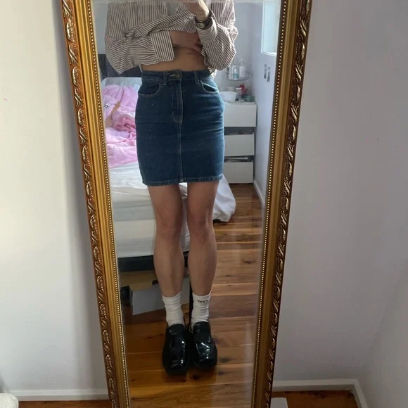 Selling American appeal denim mini shirt - Picture 4 of 5